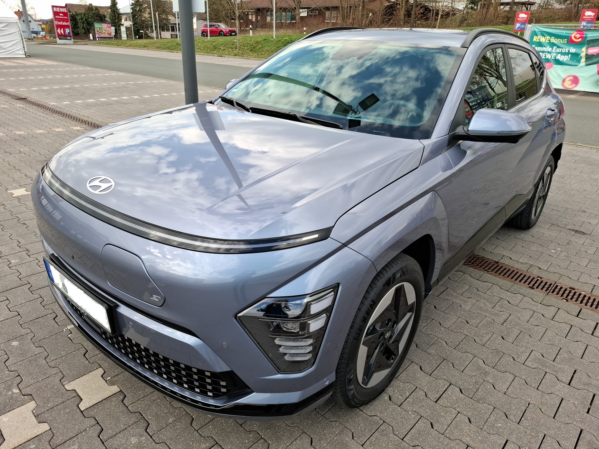 Hyundai Kona SX2_aussen_01_Links-Vorne