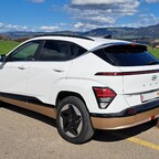 Kona Electric MJ 2024, 65kWh, Wärmepumpe, 17" Räder, Akzentfolierung